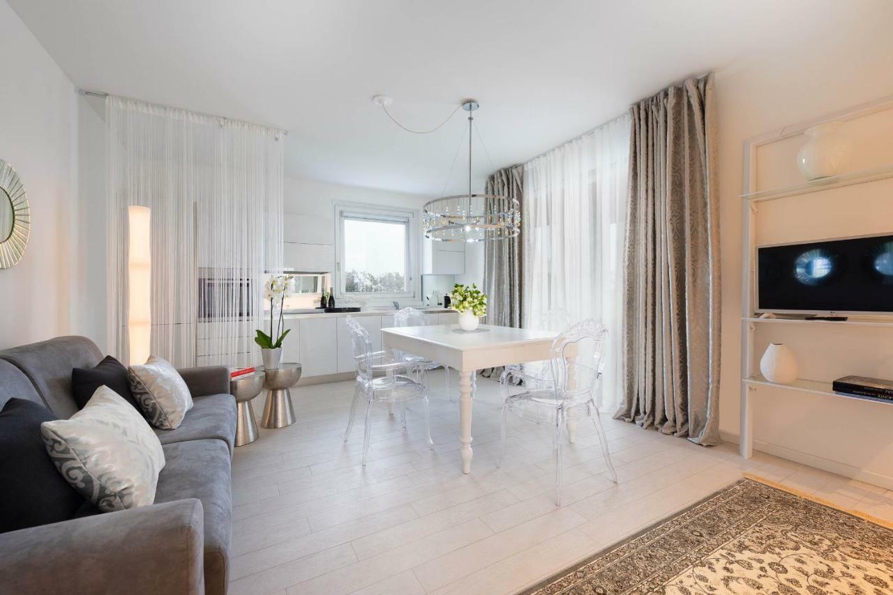 Villa Bianca Luxury Apartments Desenzano del Garda Esterno foto